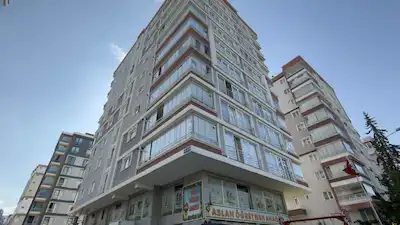 ATAKUM YENİMAHALLE’DE 9. KAT DENİZ MANZARALI GENİŞ 3+1 | 160 M² NET | 2 BANYO