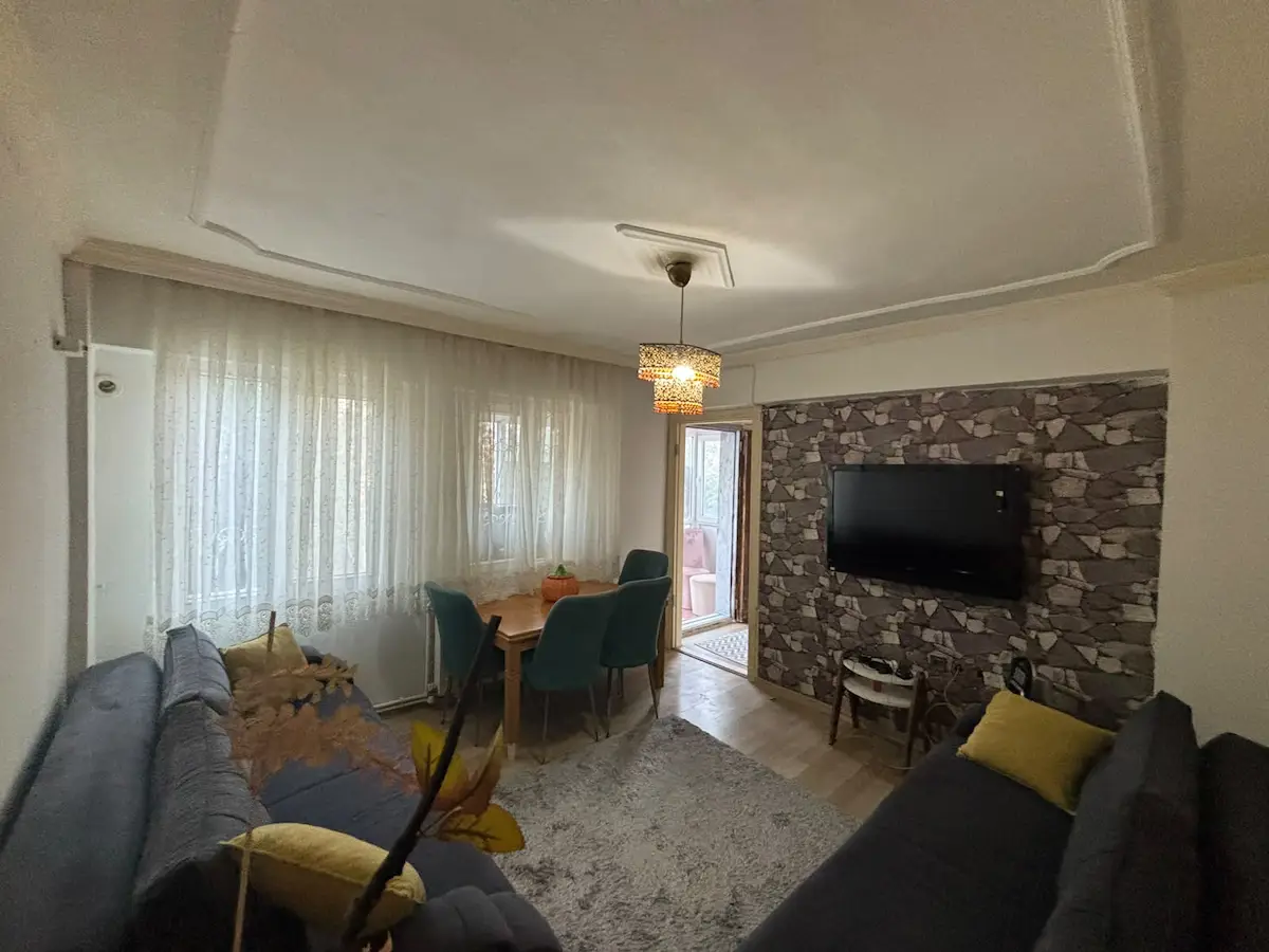 ÇİĞLİ EGEKENT'DE EŞYALI 1+1 KİRALIK DAİRE