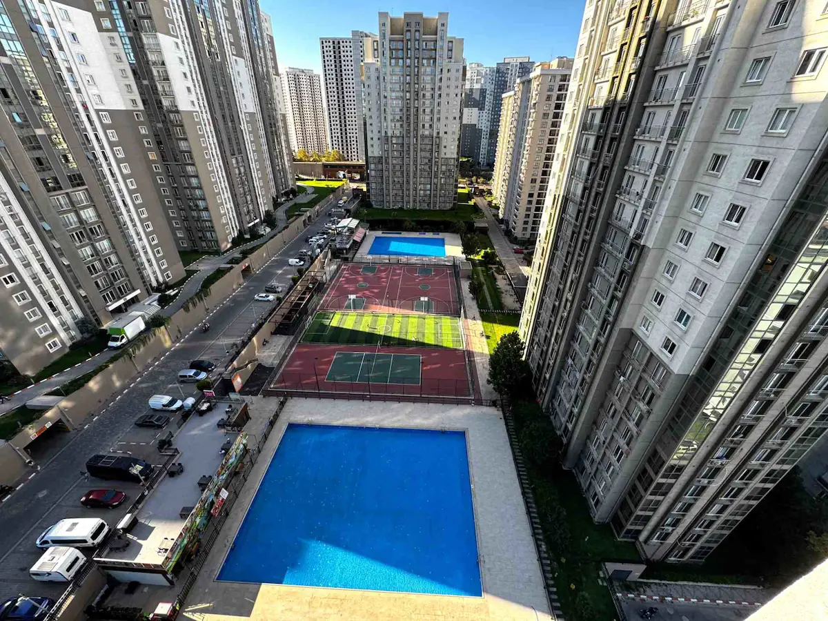 SATILIK 2+1 DAİRE HAVUZ VE PEYZAJ CEPHE BOŞ HEMEN TESLİM 2
