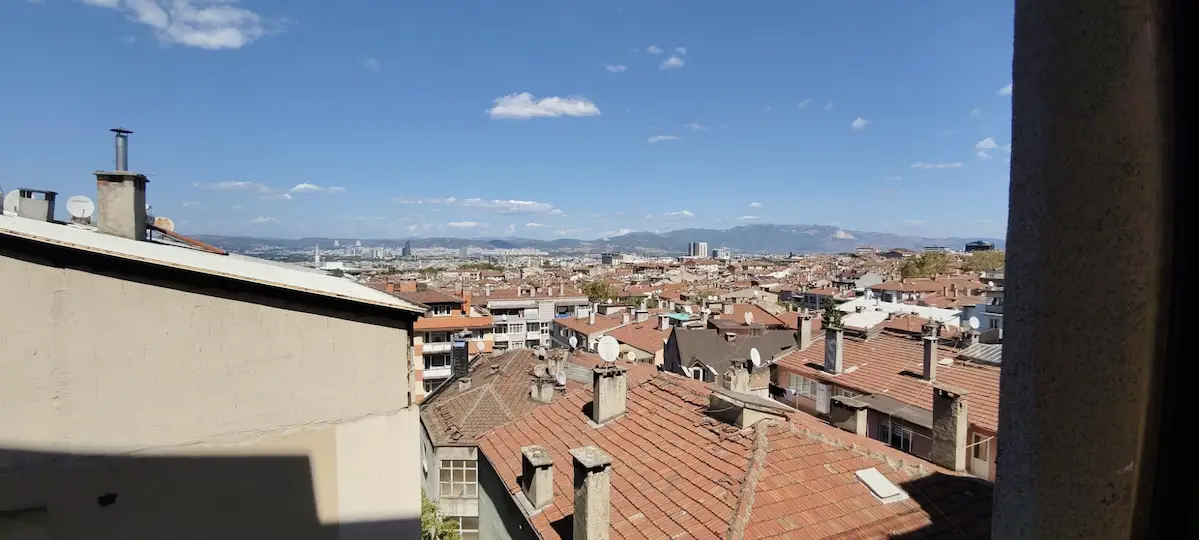 ALTIPARMAK'TA 50 M² 1+1 KİRALIK OFİS AYSUN YAVUZ'DAN