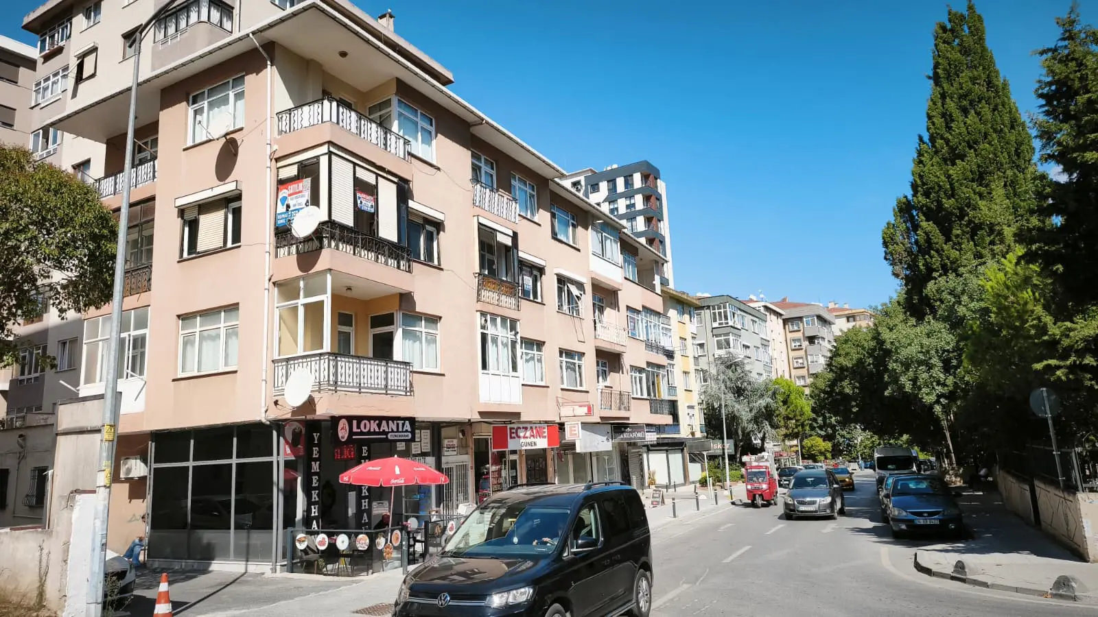 KADIKÖY MERDİVENKÖY DE 3+1 YATIRIMLIK SATILIK DAİRE
