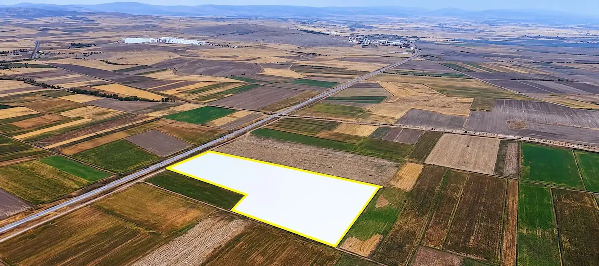 AMASYA DOĞANTEPEDE TEK TAPULU TEK MALİKLİ SULAMALI TARLA