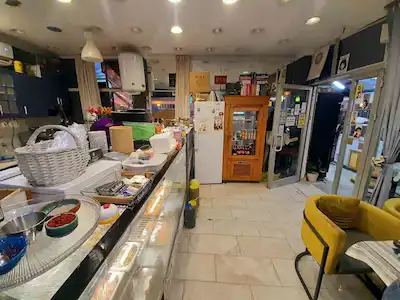ÇENGELKÖY’DE ANA CADDE ÜZERİNDE DEVREN KİRALIK CAFE