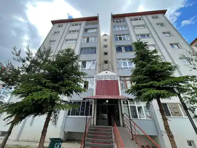  RE/MAX LACIVERT'TEN ÇAT YOLU TOKI'DE KİRALIK 3+1 DAIRE