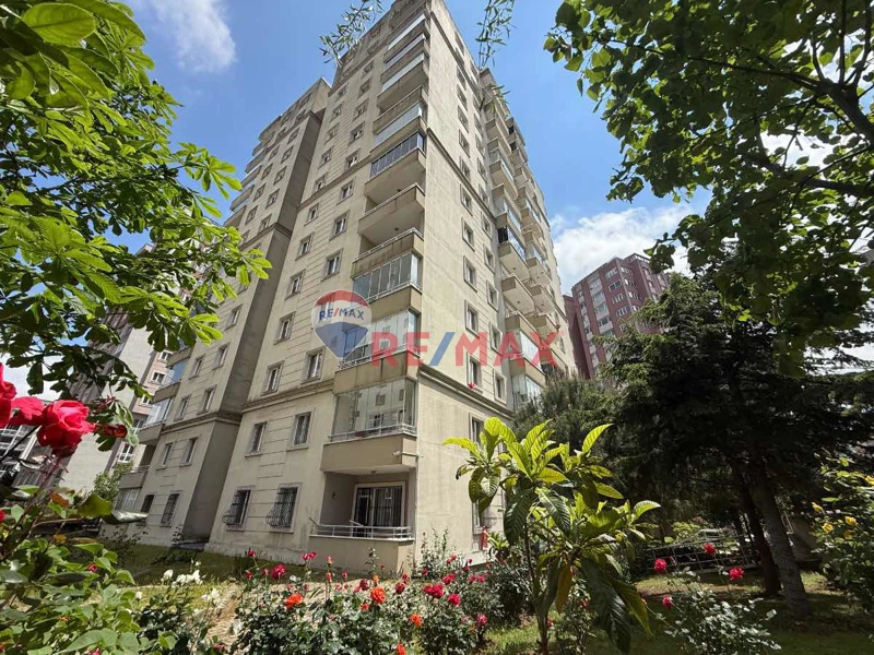 YAŞAM VADISI VE E5 YÜRÜME MESAFESINDE SATILIK 3+1 TEMİZ DAİRE