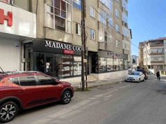 PENDIK KAVAKPINAR’DA KURUMSAL KIRACILI SATILIK 300 M² DÜKKAN