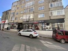 PENDIK KAVAKPINAR’DA KURUMSAL KIRACILI SATILIK 300 M² DÜKKAN