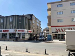 PENDIK KAVAKPINAR’DA KURUMSAL KIRACILI SATILIK 300 M² DÜKKAN