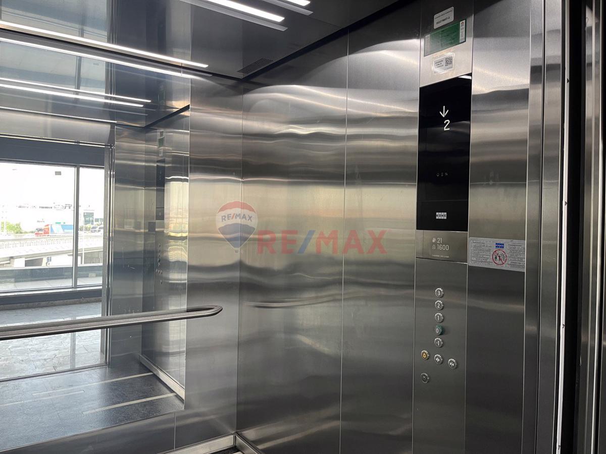 Sultanbeyli TEM Otoyolu Üzerinde Teraslı 486 m2 Kiralık Ofis