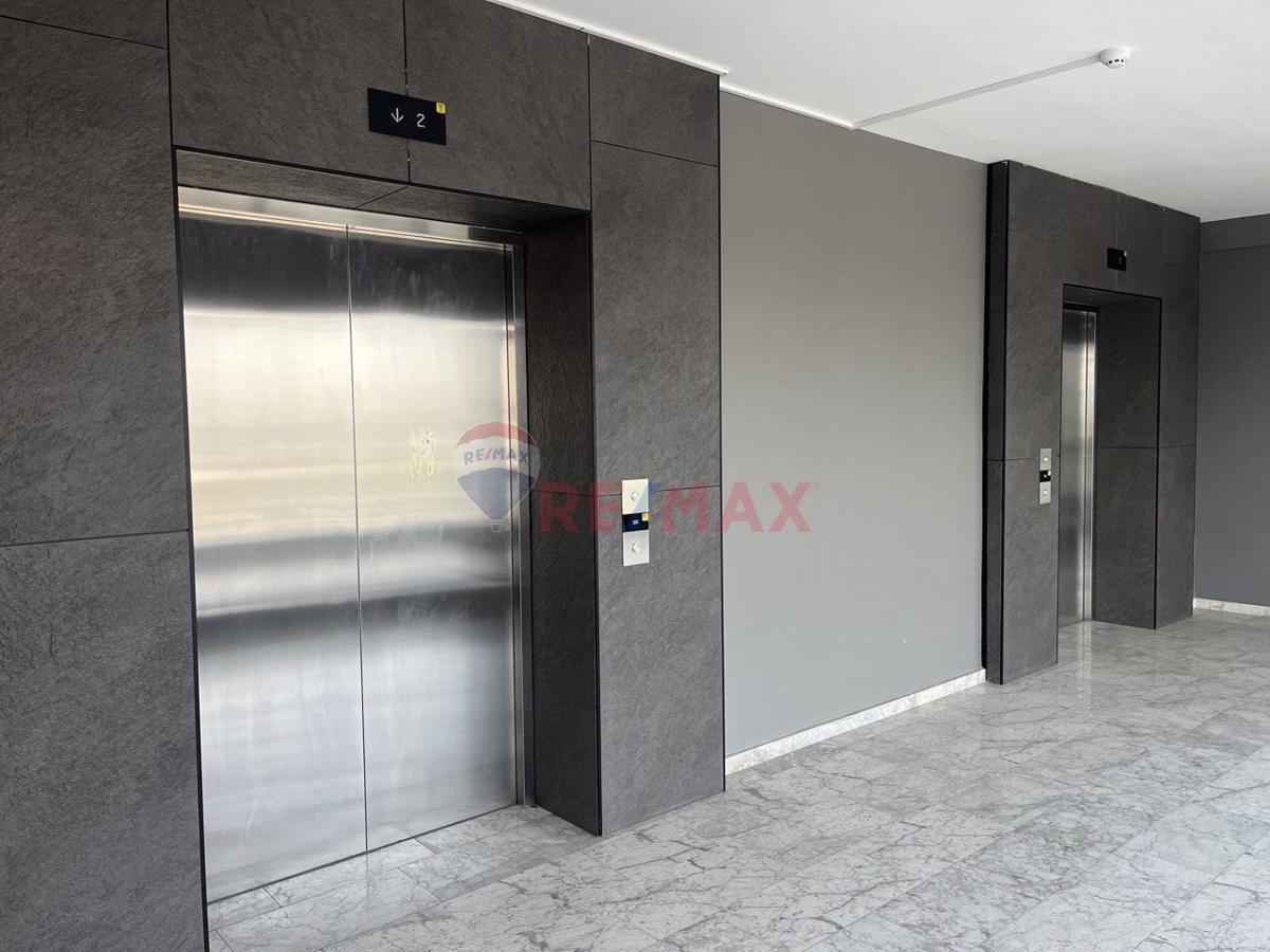 Sultanbeyli TEM Otoyolu Üzerinde Teraslı 486 m2 Kiralık Ofis