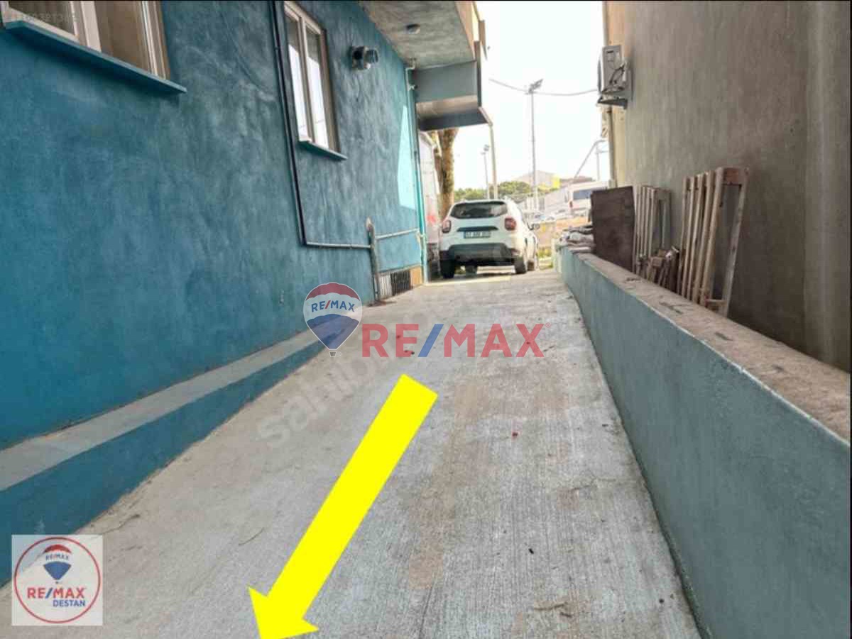 GEBZE BELEDİYESİNE YAKIN KİRALIK 100 MT2 IŞYERI VEYA DEPO DÜKKAN