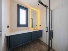 ZEKERIYAKÖYDE OTURUMA HAZIR YENI BUTIK SITEDE ÖZEL HAVUZLU MODERN SATILIK VILLALAR