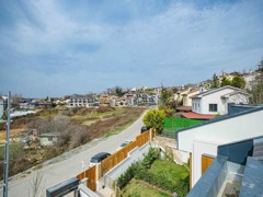 ZEKERIYAKÖYDE OTURUMA HAZIR YENI BUTIK SITEDE ÖZEL HAVUZLU MODERN SATILIK VILLALAR