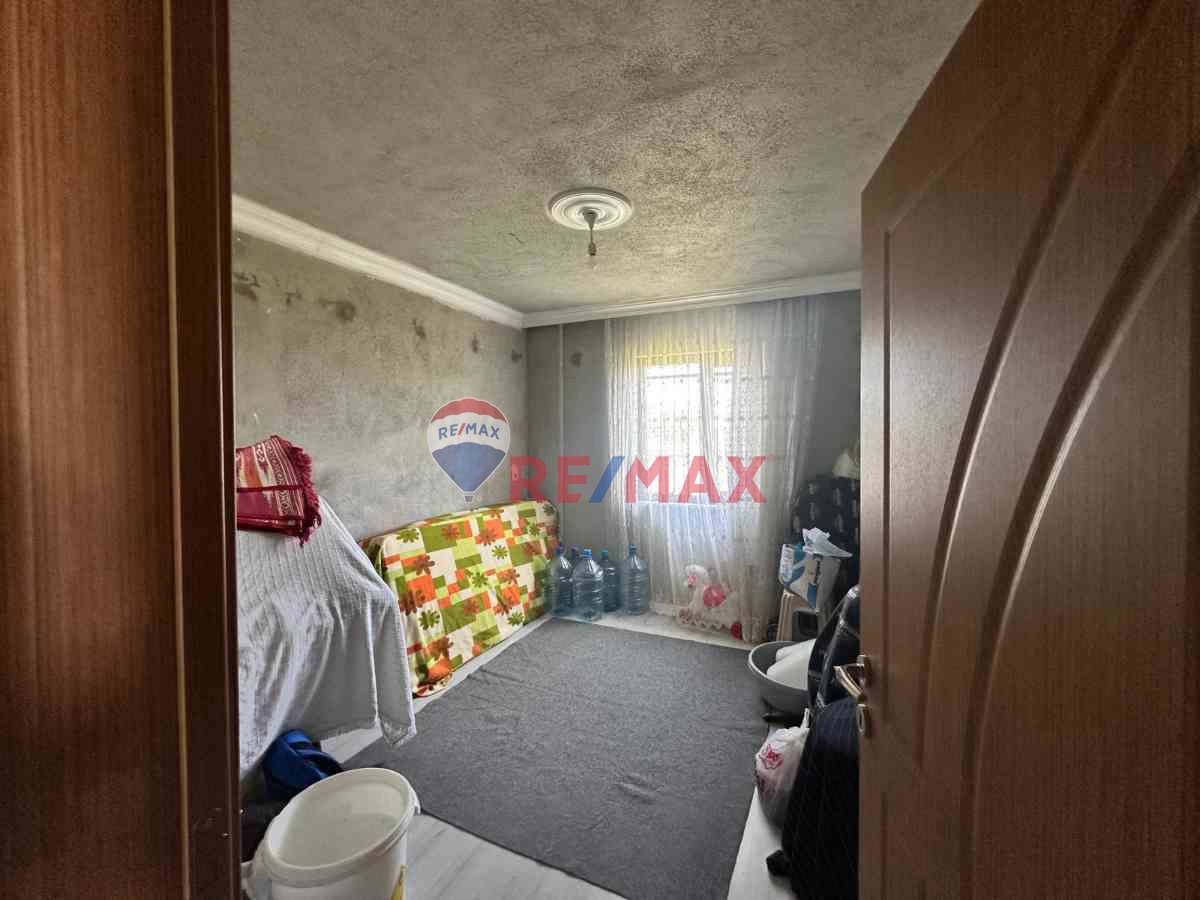 REMAX ÇARŞI'DAN NEFSIYADEŞ'TE EVIYLE BIRLIKTE SATILIK TARLA