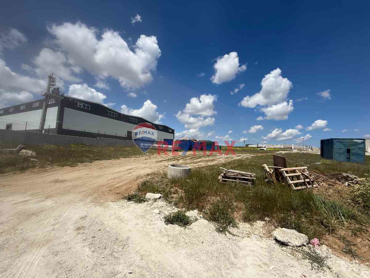 ÇERKEZKÖY KAPAKLI'DA SANAYİ İMARLI 8.400 M2 YATIRIMLIK ARSA!