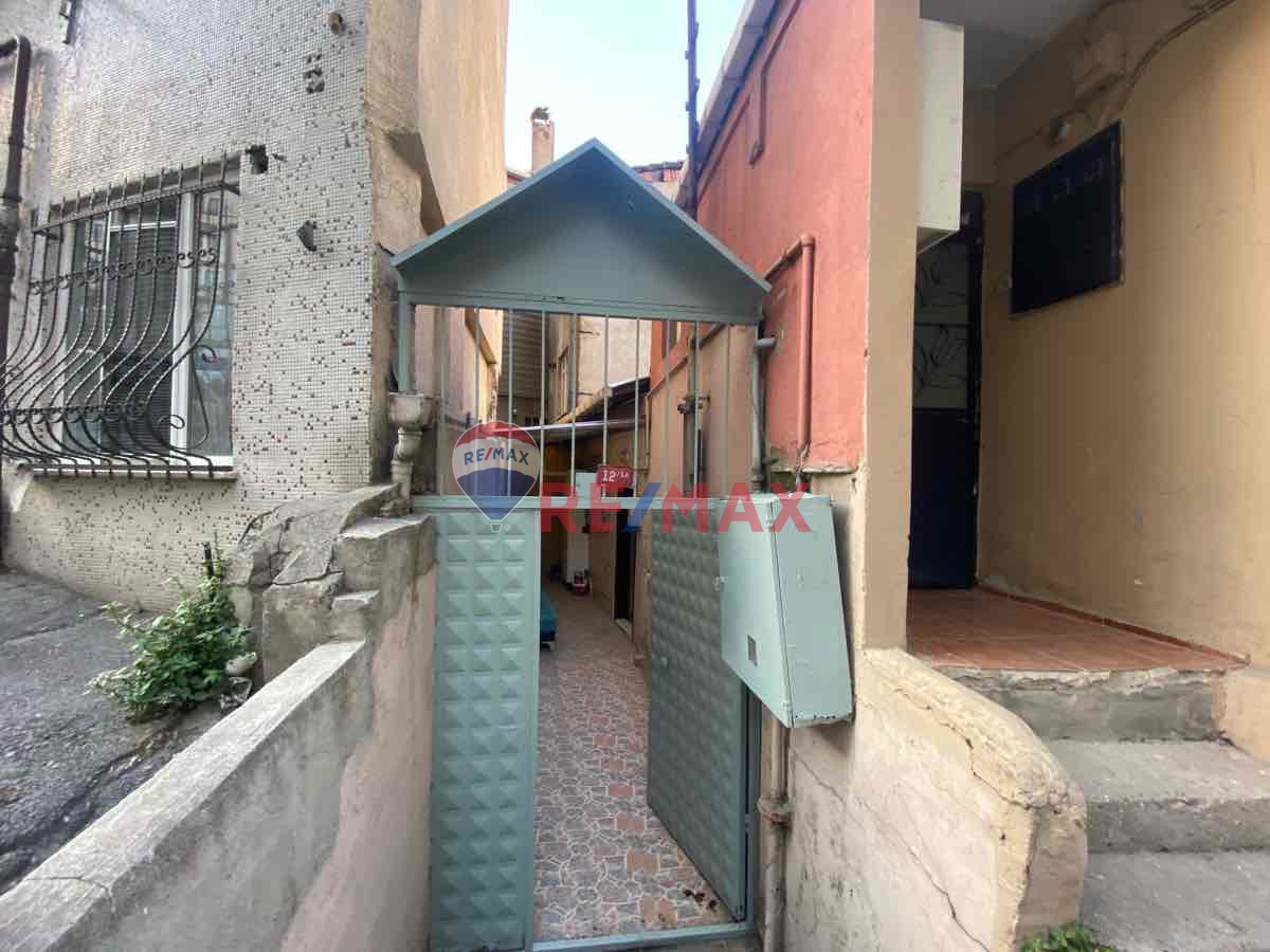 GÜRSEL MAHALLESİNDE KİRALIK DAİRE