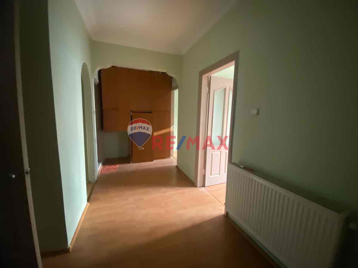 GÜRSEL MAHALLESİNDE KİRALIK DAİRE