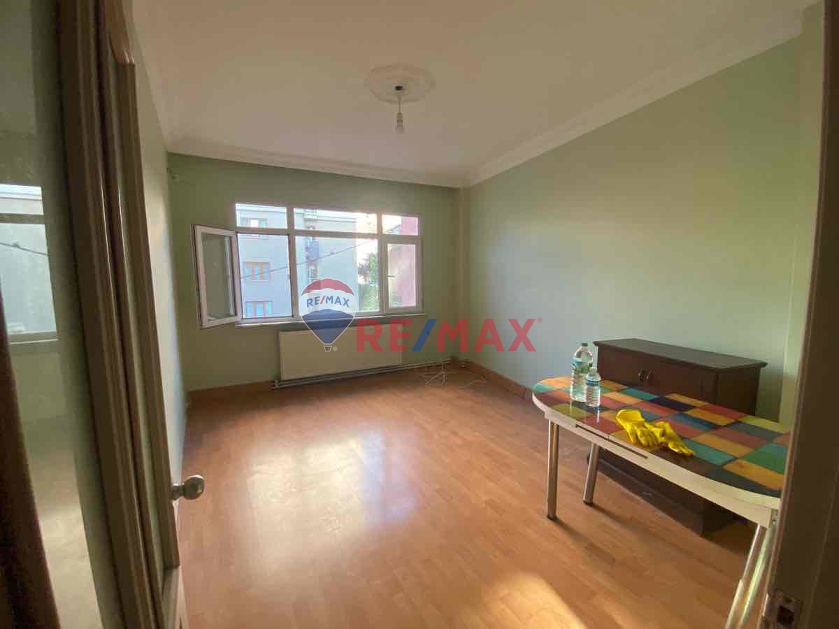 GÜRSEL MAHALLESİNDE KİRALIK DAİRE