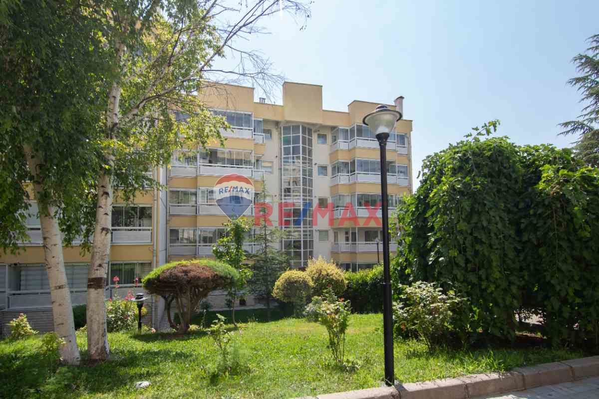 ERYAMAN GÜZELKENT POTAKAL ÇİÇEGİ 2 SİTESİNDE 3+ 1 SATILIK ARA KAT SATILIK DAİRE