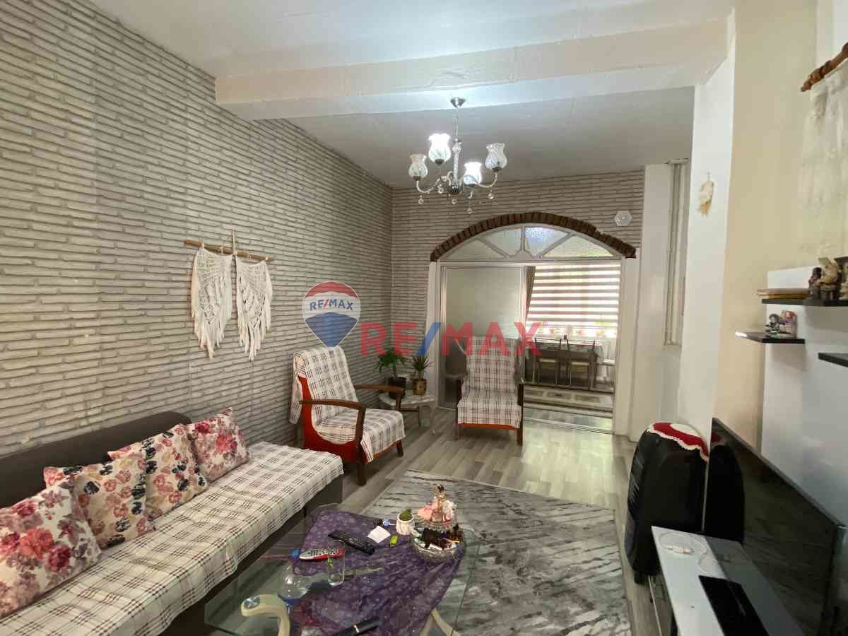 AYVALIK MACARON’DA DENIZE 50 M, 2+1 TARIHI SATILIK TAŞ EV