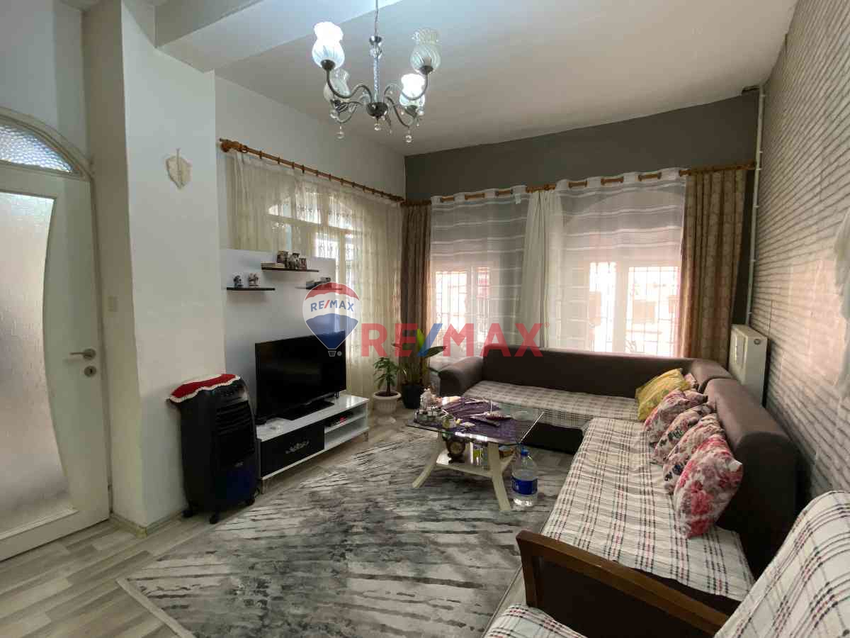 AYVALIK MACARON’DA DENIZE 50 M, 2+1 TARIHI SATILIK TAŞ EV