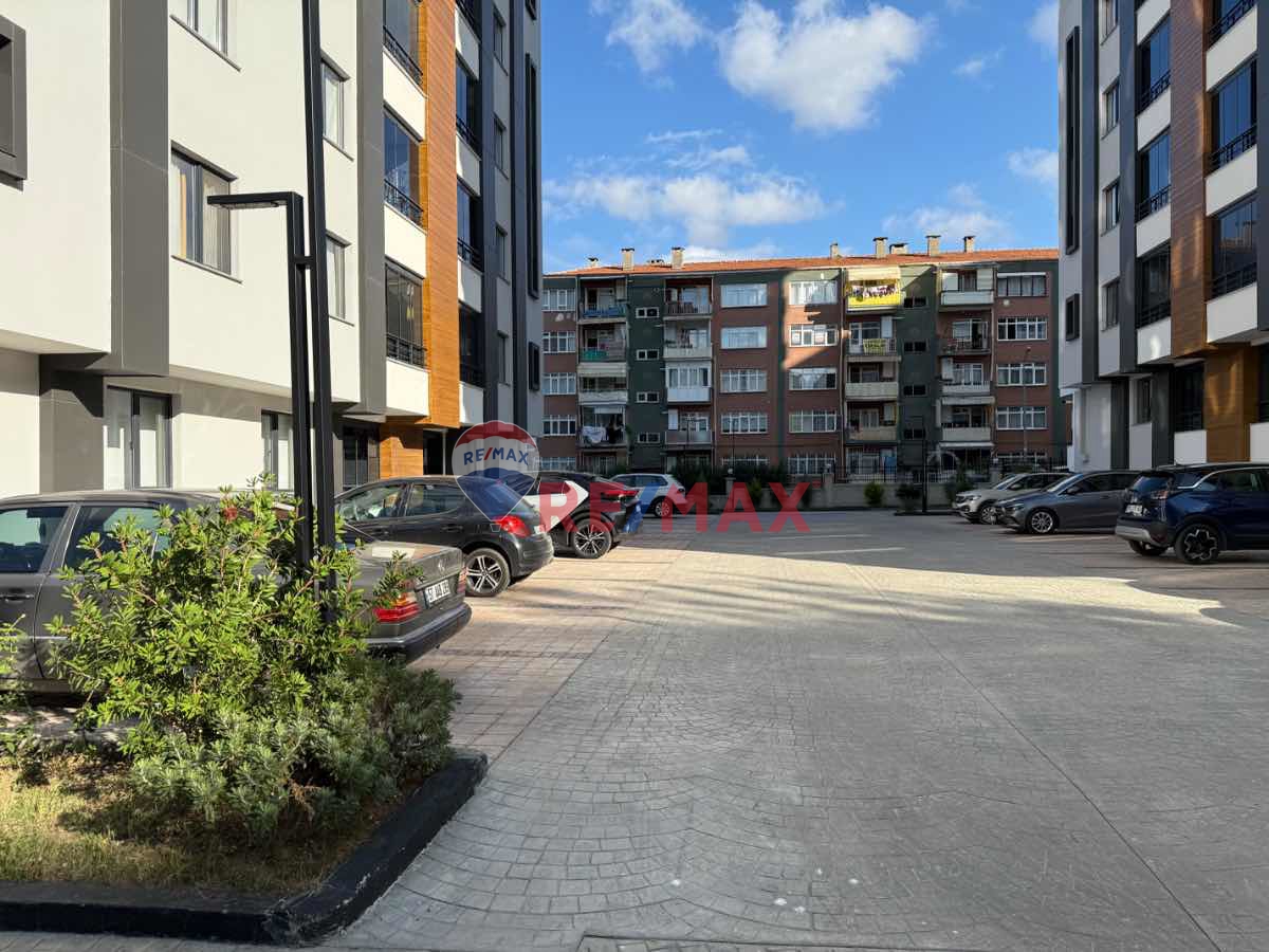 REMAX KUZEY'DEN MEVLANA MH. KİRALIK 3+1 DAİRE