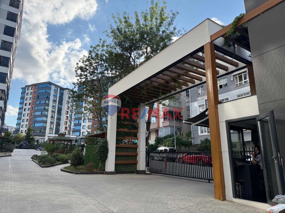 REMAX KUZEY'DEN MEVLANA MH. KİRALIK 3+1 DAİRE