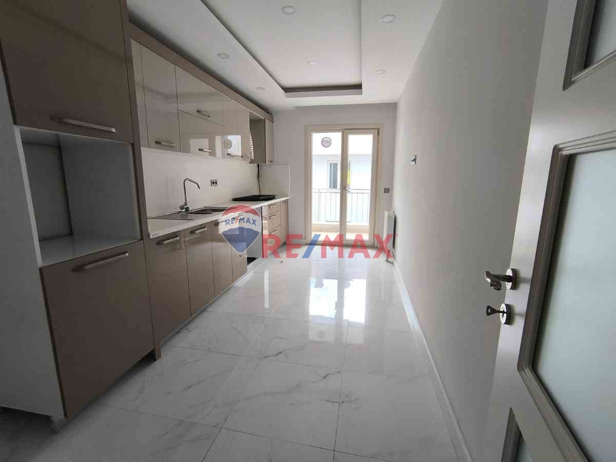 BEYLIKDUZU'NDE KIRALIK DUBLEKS