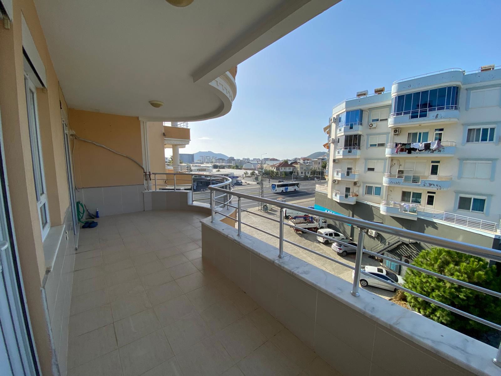 AILE YAŞAMINA UYGUN, FERAH VE KULLANIŞLI AYRI MUTFAK 3+1 DÜZ DAIRE