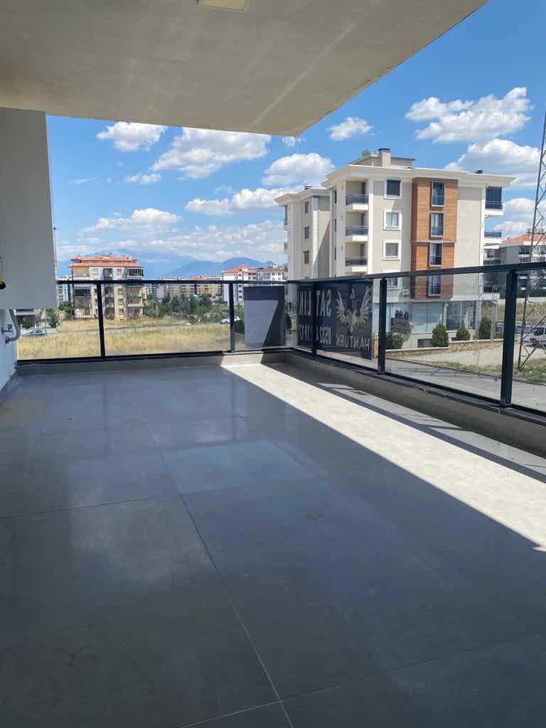 REMAX MODEL DEN YENİŞAFAK NERGİS KONUTLARINDA 3+1 ARA KAT SATILIK DAİRE