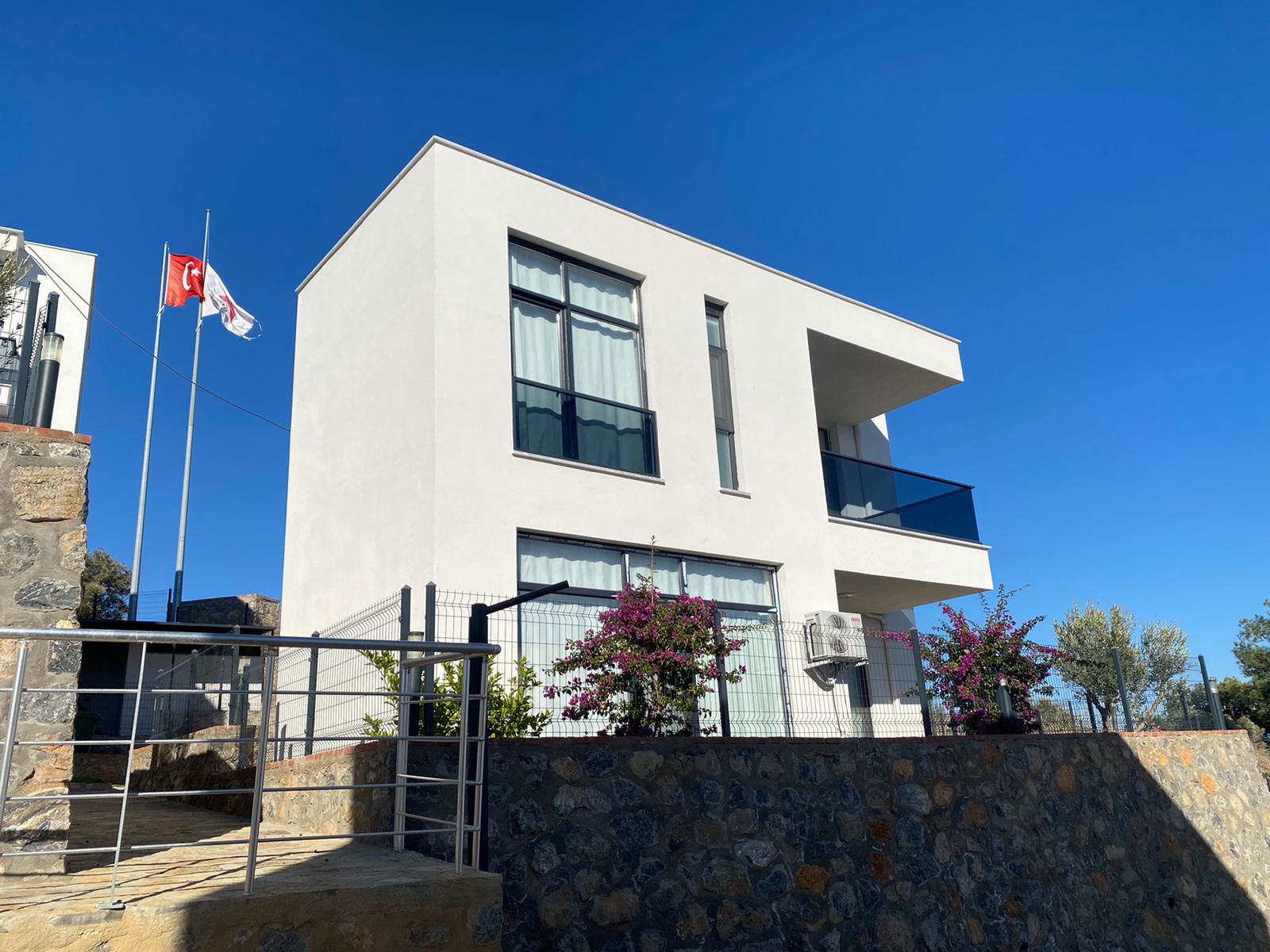 ATASAYANLAR 8 PROJESİNDE EŞYALI SATILIK VİLLA