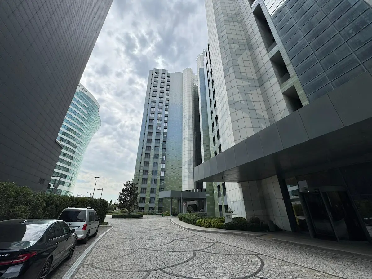 SEA PEARL EMSALI OLMAYAN 830M2 8+2 DENIZ MANZARALI SATILIK DAIRE