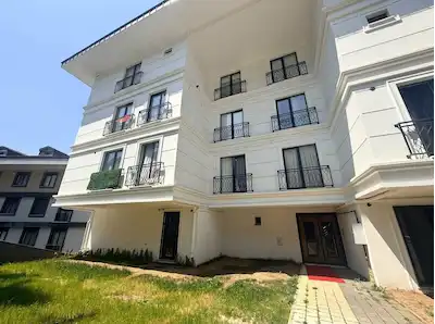 ÇENGELKÖY GÜZELTEPE 'DE YENİ BİNADA FERAH SATILIK 2+1 DAİRE