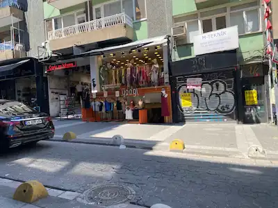 OSMANAĞA MAH. BAHARİYE CADDESİNE 3.BİNA 110M2 DÜKKAN