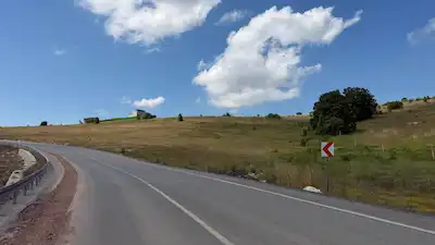 KANDIRA KUBUZCU 841 M2 YOLA CEPHE SATILIK TARLA