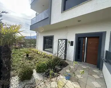 YALOVA ÇINARCIK ÇALICA ' DA MODERN SATILIK 6+2 İKİZ VİLLA