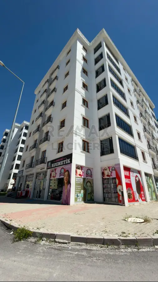 RE/MAX LACİVERT'TEN YILDIZKENT'TE KIRACILI SATILIK İŞ YERİ
