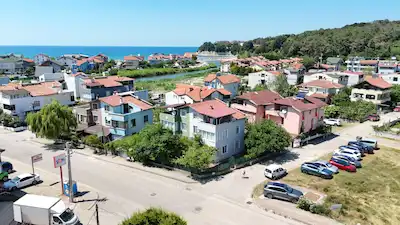 KEFKEN KUMCAĞIZDA BAHÇELİ TRİPLEX