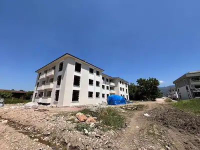 REMAX SOFT'TAN ADLİYE ARKASINDA 1+1 MERKEZİ KONUMDA DAİRE