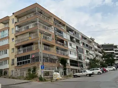 REMAX SMYRNA'DAN TAHSİN YAZICIDA DENİZ MANZARALI SATILIK DAİRE