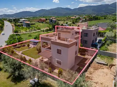 MANISA ŞEHZADELER KARAOĞLANLI'DA SATILIK MÜSTAKIL VILLA