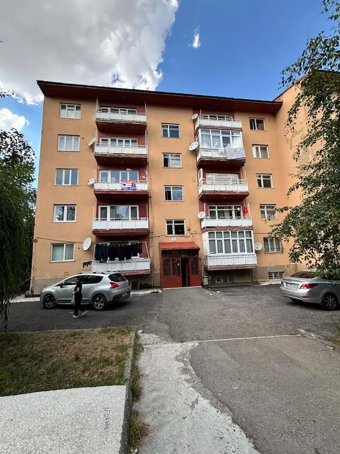 REMAX ARTIS'DEN YENIŞEHIR'DE KIRALIK 3+1 DAIRE