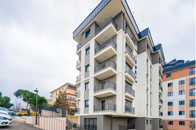ÜSKÜDAR’DA SIFIR 2+1 | SİTE İÇİNDE | DOĞU-GÜNEY CEPHE | BALKONLU