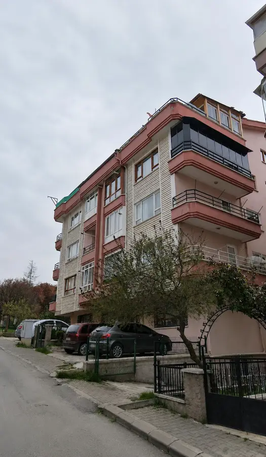 MAMAK ŞAHİNTEPE'DE NATAYOLU'NA 1 DK | 3+1 | 120 M² NET | ARA KAT | İSKANLI SATILIK DAIRE