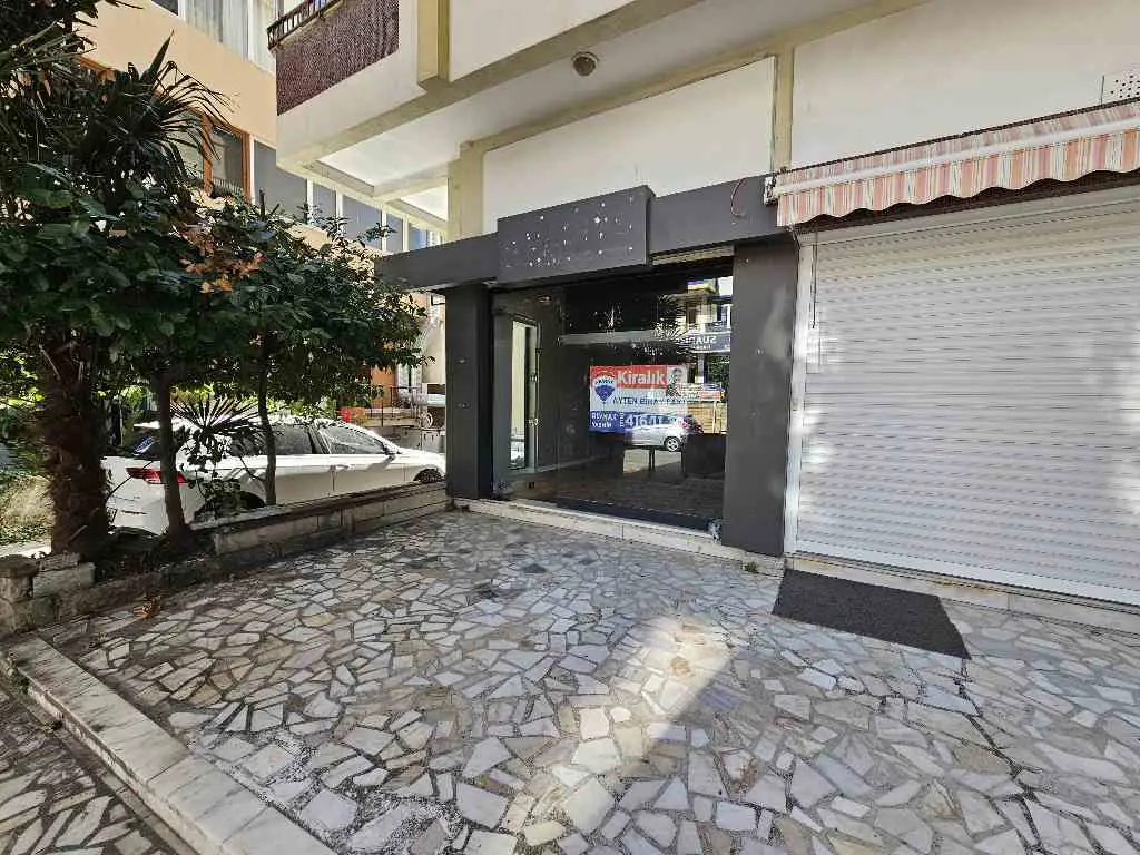 MÜKEMMEL KONUM DÜZ GİRİŞ 40M²
DÜKKAN