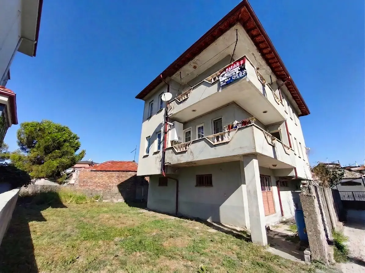 SAKARYA’NIN KALBİNDE 3 AYRI TAPULU 288 M² MÜSTAKIL EV