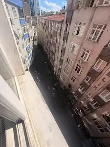 ŞİŞLİ FULYA’DA  BALKONLU 2+1 | 5. KAT | BOŞ & EŞYASIZ TAŞINMAYA HAZIR DAİRE