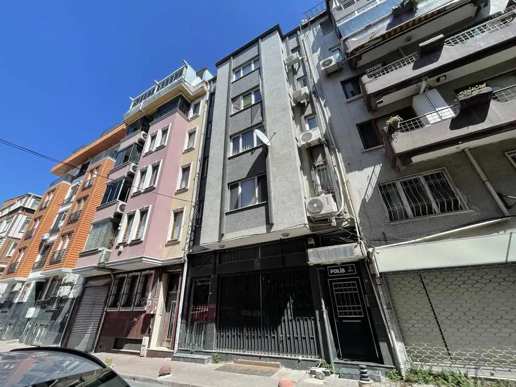 AKDENİZ CADDESİ 3+1 ASANSÖRLÜ BOŞ GENİŞ DAİRE