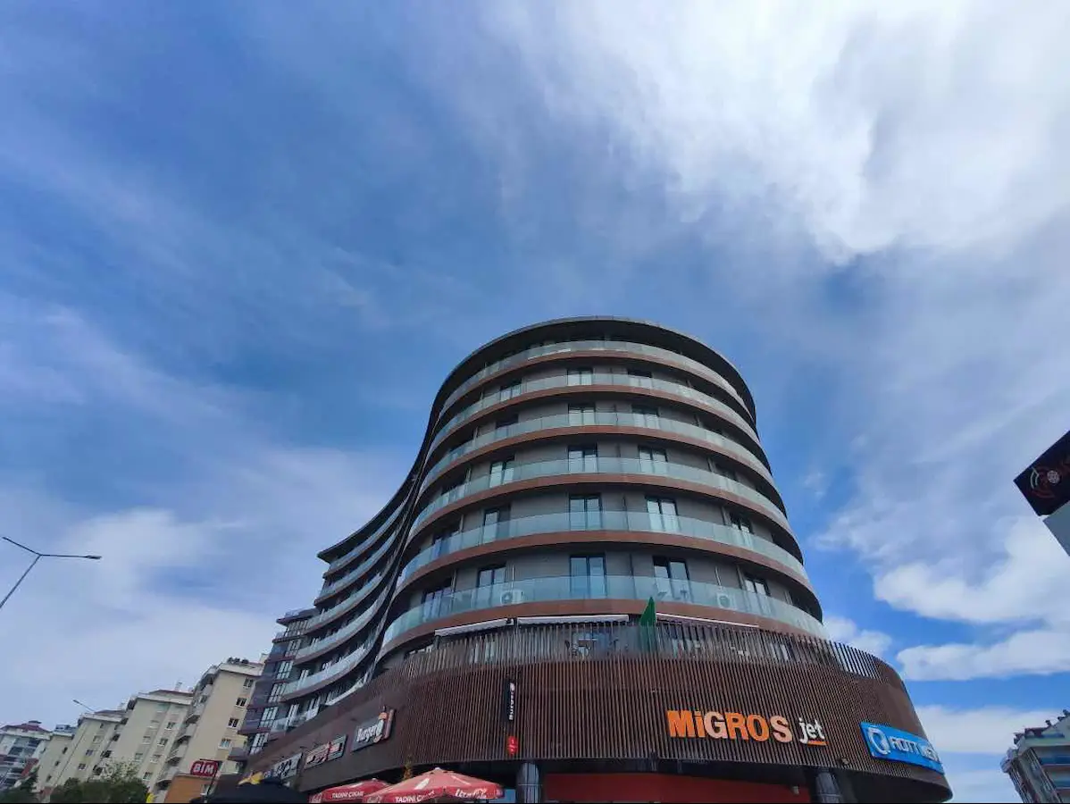 ÇAYIROVA AKSE’DE GÜNEY CEPHELİ 55 M² NET KİRALIK OFİS | 2020 BİNA