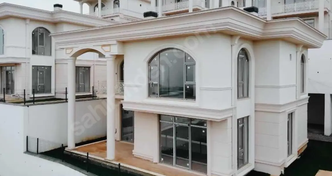 KOCAELİ BAŞİSKELE DAMLAR MAHALLESİ’NDE SATILIK LÜKS MÜSTAKİL VİLLA